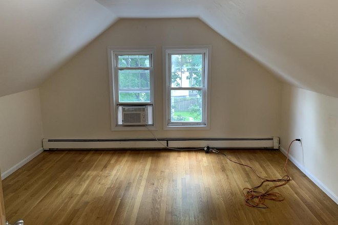 Room 1 - Updated 6/19/25 Room for rent in a 6 bed 2.5 bath house on Foster St