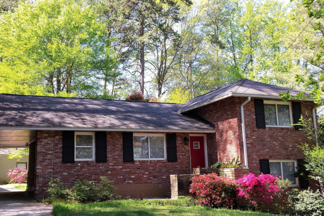 building - Briar Hills House