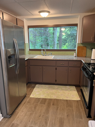 Kitchen - Beautiful 1 Bedroom Apartment with Wooded Views - 7 Min Walk to Emory