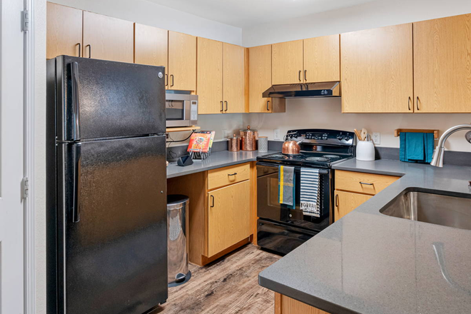 Kitchen - Forest Lake Apartments
