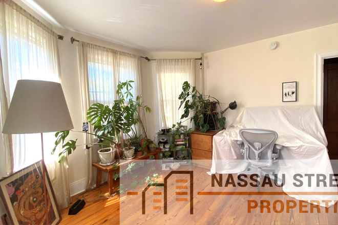 Bedroom - 2BR apt-Wiggins St-Princeton