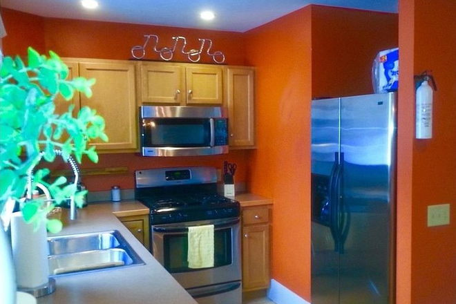 Kitchen - Close to medical center 2 bedroom apt. for grad students or faculty-