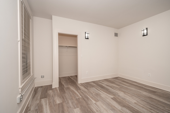 Bedroom - 26 E. Hollister House