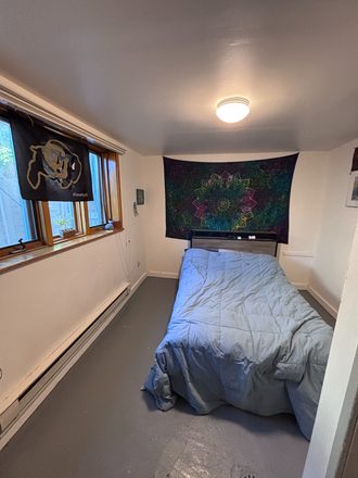 Bedroom - 2 Bedroom Unit Close to Campus Duplex