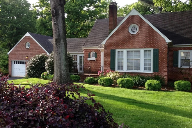 Curbside View - Walk to Wake Forest House