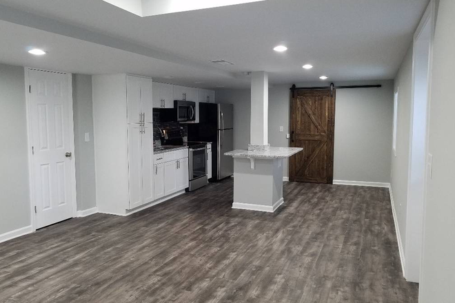 living/dinning/kitchen open floorplan - 1 br 1 bath basement Apt ALL INCLUDED PRIME LOCATION Near Emory, Mercer, CDC