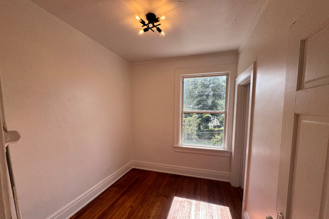 Office Space of Bedroom 1 - Rooms Within Walking Distance from Downtown Lynchburg (Male Only) Duplex