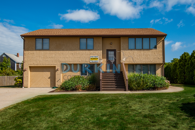 Exterior - Eastward Look Raised Ranch with Two Kitchen and Living Rooms House