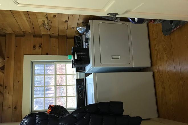 4 washer - Pristine 3 Br 3 Bath with stone fireplace -simply furnished Log cabin on 24 acres House