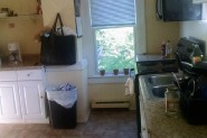 Image 2651730 - Private Room available in two-story Colonial - 1 block from ODU House