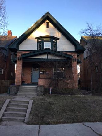 Front of Victorian home - Newly renovated in Victorian home near Botanic Gardens!