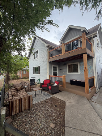 Front view of the house - Full House Sublease: 4 BR/ 2 Bath - 4 Person House: Spring 2027