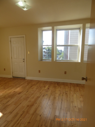 Bedroom - Your Dream Home Awaits! Beautiful & Spacious 2BD/1BA Bi-Level in University City - Don't Miss Out
