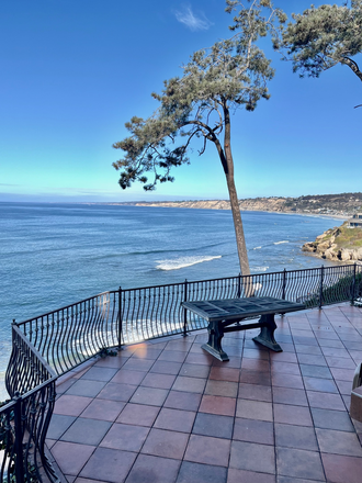 Extra large private deck - 1628 Torrey Pines Road House