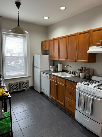 Call NOW for showings! 617-236-8550 - COMM AVE - LRG & MODERN TRUE 2BR W/ LIVING RM, EIK, DW, LNDRY ON SITE, H&HW INC AVAIL *9/1/2026* Apartments