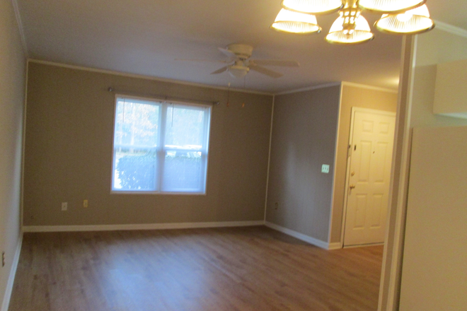 living area and front entry, dining area - WEST ASHLEY CHARLESTON Duplex