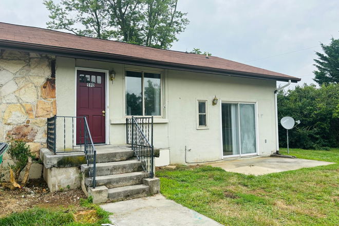  - 1 Bedroom 1 Bath Duplex