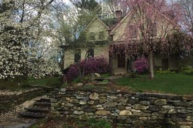 Front of house - Quiet Private Studio--utils included $1,200! No fees!