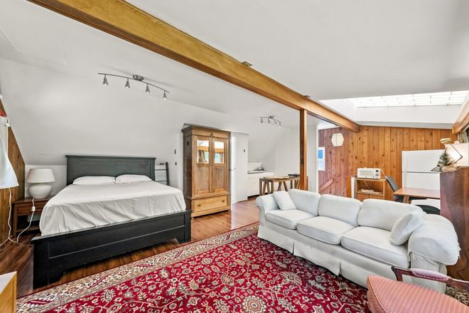 Living + Bedroom - Bright & Spacious Furnished Studio with Private Entrance Apartments
