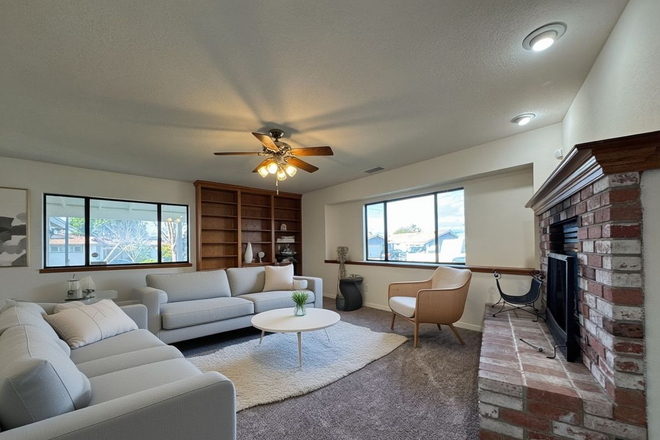  - 3BD/2BA HOME AVAILABLE IN NORTH CLAIREMONT ONLY $4,495!