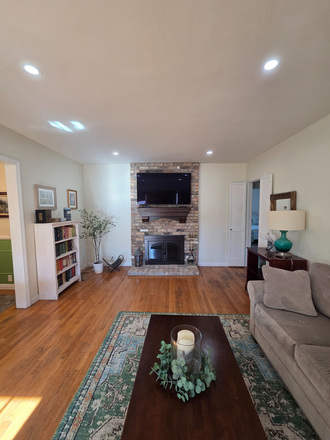 Living room - 13562 Sandhurst Pl Santa Ana, CA 92705 House