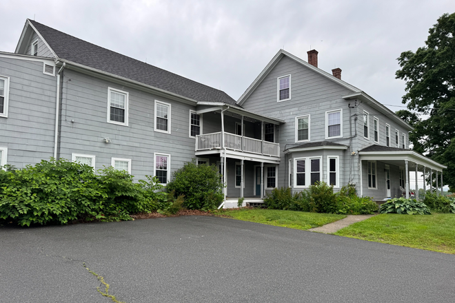 Exterior - 4 BEDROOM / HEAT AND HOT WATER INCLUDED