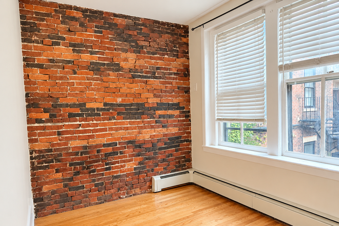 1 - Value 2 bed Beacon Hill Close to Campus No Fee Avail now or 10-1 Apartments