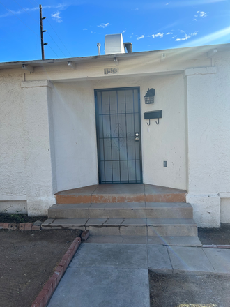 1508 Front entrance - Beautifully remodeled One Bedroom Duplex One Block From Honors Village Rental