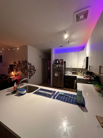 Kitchen - LANDMARK SUBLEASE SPRING 2026 - NEGOTIABLE Apartments