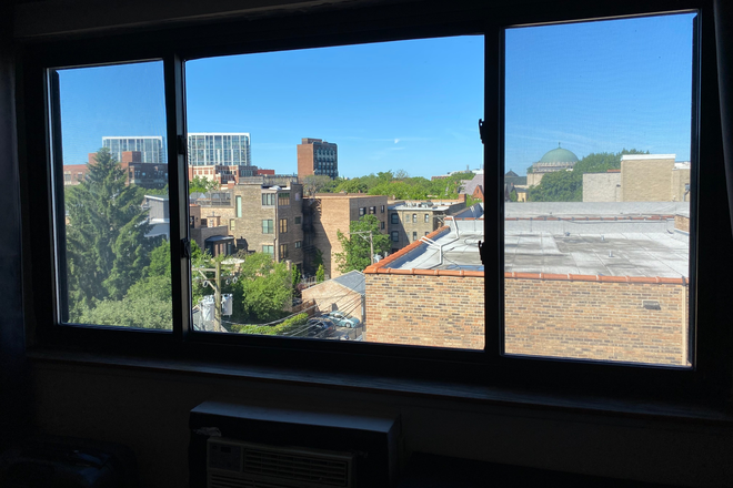 Outside View - 607 W Wrightwood Ave. Apt. 613 Summer Sublease