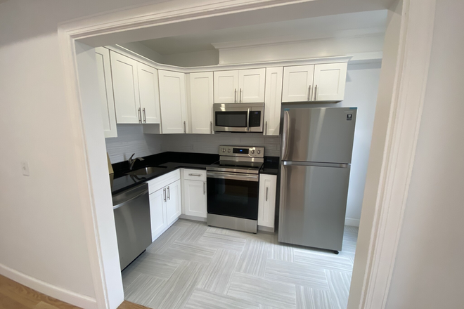 Call call or text Arezou at 617-584-7817 - Stunning 2 bed in Central sq.!!! Apartments