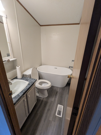 Bathroom - 3 bedroom 2 bath single home on 1 acre 1875.00/mo