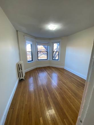 Living room - Pet-friendly no fee Comm Ave 1 bed! HT/HW incl, right near BU. Ref #80562530 Apartments