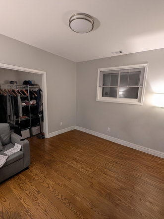 Room 2 - Apartment close to UIC West campus