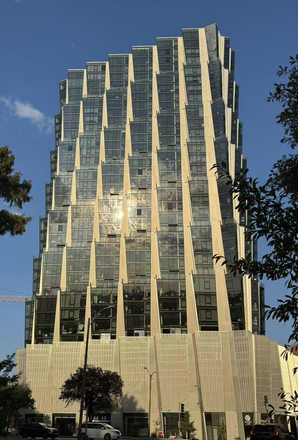 Exterior of the Apartment - One Hundred Above The Park