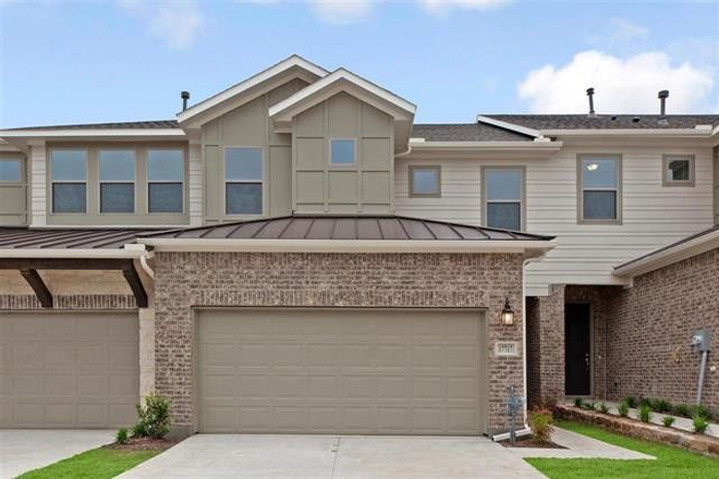 Front of House - (1) Master Suite for Rent - 1 Bed/1 Bath - All Inclusive - Flexible Terms Townhome