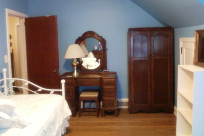 room for rent - Furnished Decatur Room $900 on Emory/MARTA bus lines