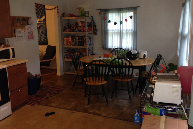 Kitchen - 3 rooms available August 1 in great house.  10 blocks to campus