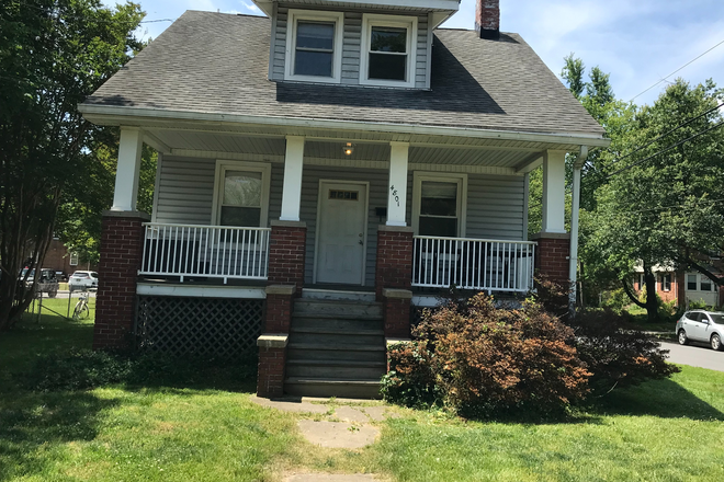 Front porch - Close to the ACTION Big bedrooms Central AC Huge Yard Lotta Parking!