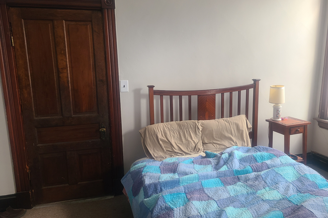 Bedroom - 511 Lowell Avenue, Bedroom Sublease House