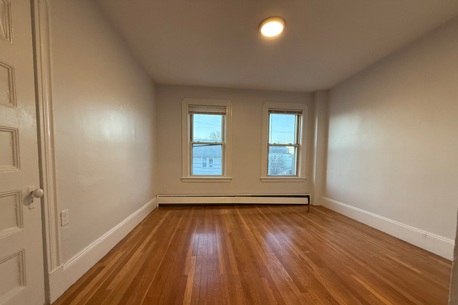 Bedroom - Spacious 3 Bedroom in Waltham with Parking! Apartments