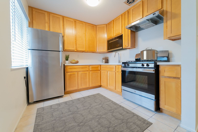  - 274 40th Street Way