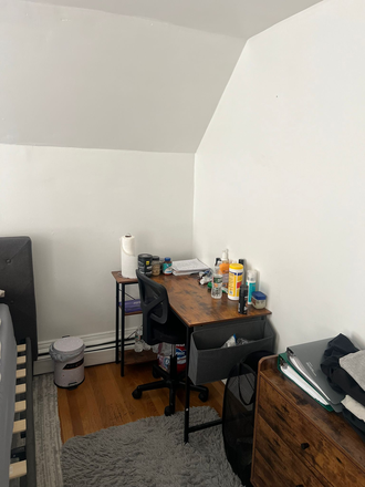 Bedroom - Somerville - Looking for a Roomate / 20mins to Tufts Duplex