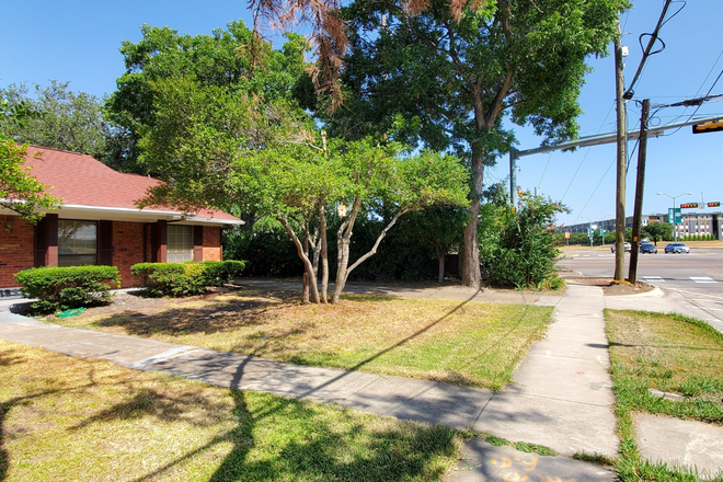 UTD view from front yard - Location! Location! Private Rooms NEXT To UTD (Furnished, All Bills Paid, House Cleaning)