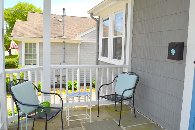 Front Porch - 92 Rodman Street - Narragansett Pier House