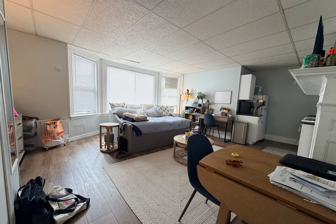 As you walk into the apartment. - Large & Sunny Recently Renovated Studio Apt - Cleveland Circle ALL UTIL INC