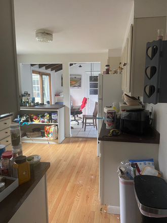 kitchen - one small room with a cheap rent in 4b2b house