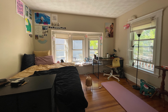 Bedroom standing by the door - Private, well-lit room near campus.