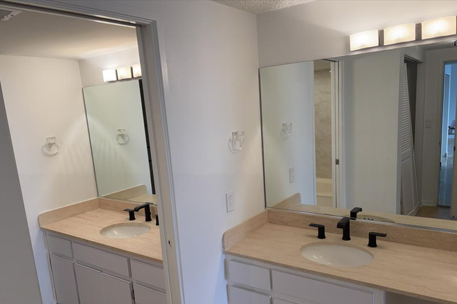 Double Vanity - Private Room – Key Biscayne – Graduate and undergraduate students / Ideal for Travel Nurse / Visitin Condo