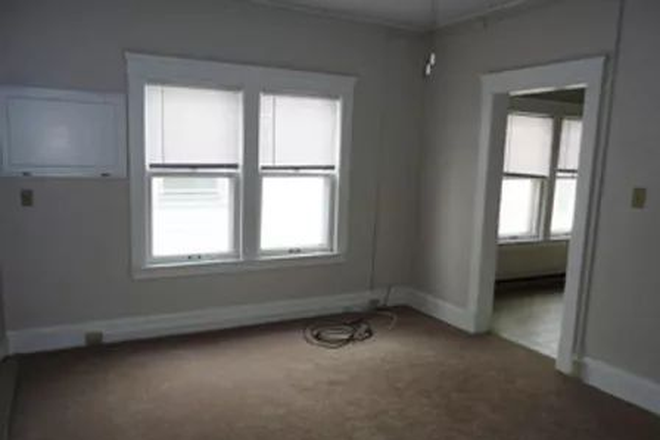 Interior - 11414 Fairchild Ave (CWRU Housing) Apartments